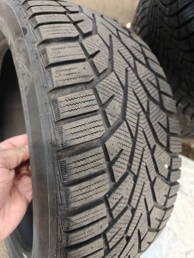 235/45R18 General ALTIMAX ARCTIC 12 winter tire in Tires & Rims in Mississauga / Peel Region - Image 8