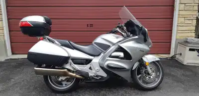 2007 Honda ST1300, Silver 85,000kms, electric adjustable windshield larger after market one. Heated...