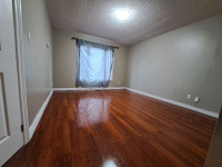 Main Floor 2 Bedroom Home for Lease in Central Oshawa $1750