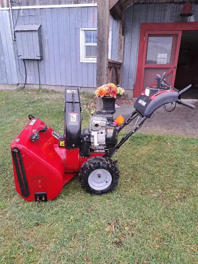 11.5hp 31" Electric start Power chute Heated handles