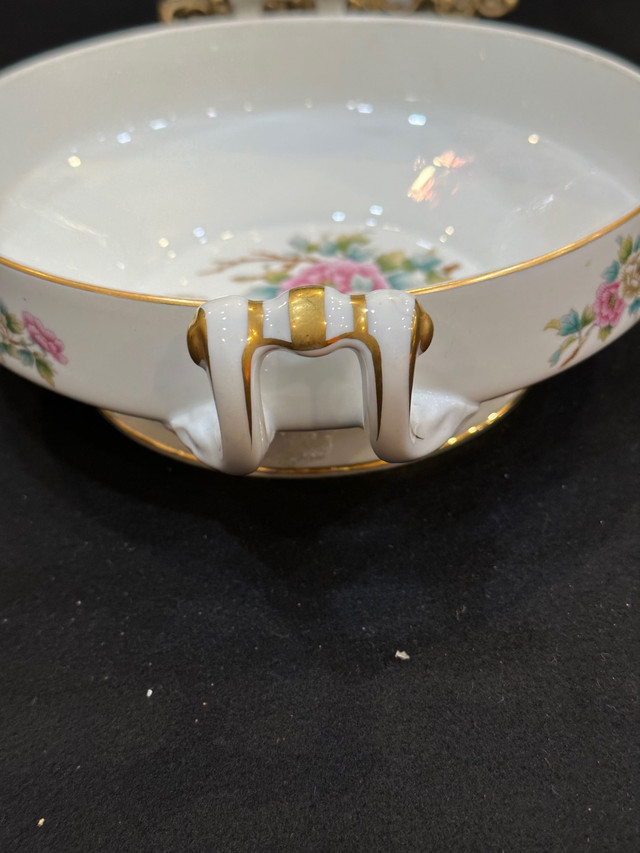 Vintage Noritake Casserole / vegetable bowl with lid  in Kitchen & Dining Wares in Hamilton - Image 4