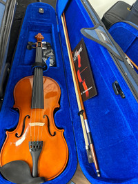 Menzel Student Model Violin with case and bow