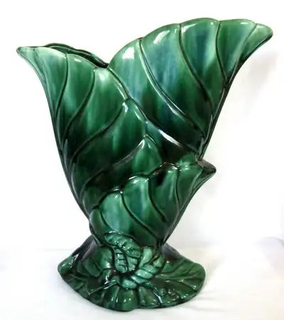 VINTAGE MID CENTURY MODERNE VASE // MODERAMICS U.S.A // NO. 2158, View more