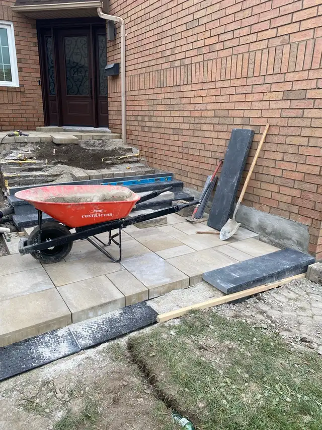 Interlock: New / re-install / repair  in Interlock, Paving & Driveways in Oakville / Halton Region - Image 4