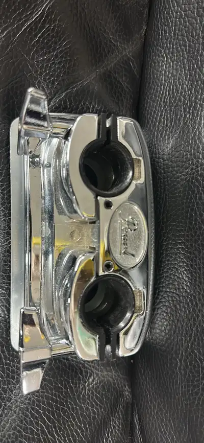 Pearl Tom mounts, View more