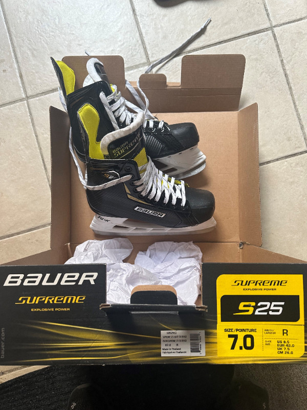 Bauer Skates in Skates & Blades in Ottawa
