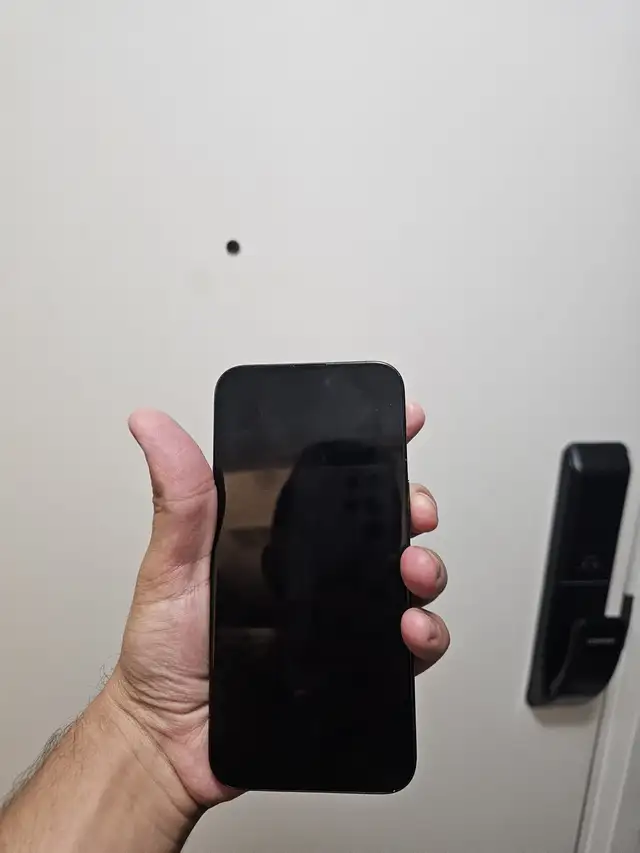 iPhone 15 pro max 256 gb  in Cell Phones in Oakville / Halton Region - Image 3