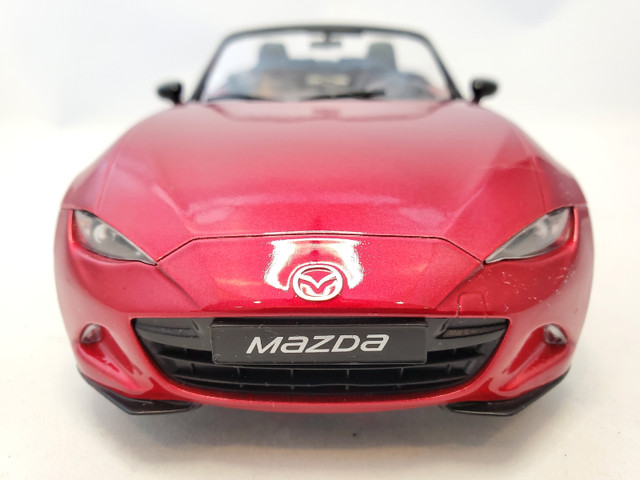 Mazda MX5, weiss, 2015, Modellauto, Fertigmodell, Triple 9 Collection 1:18