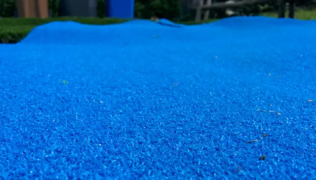 1x Pièce Gazon Synthétique Bleu Court 16mm in Outdoor Décor in Laval / North Shore - Image 4