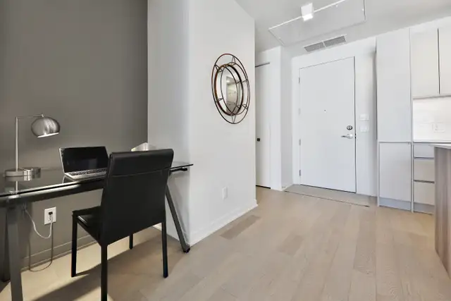 Fully furnished and equipped Condo in SOLAR. Garage. REM. DIX30 in Long Term Rentals in Longueuil / South Shore - Image 7
