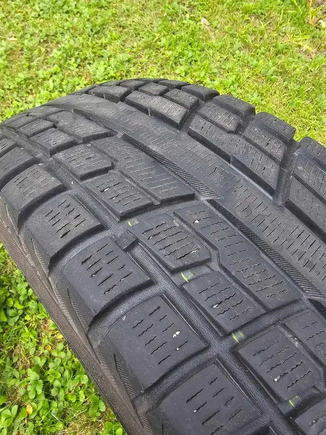 4 pneus d’hiver Yokohama iceGUARD IG51V – 235/65R18 in Tires & Rims in Longueuil / South Shore - Image 4