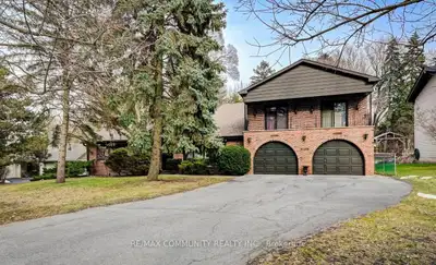 ENTIRE HOUSE FOR LEASE! This entire home is for lease located in Scarborough LOCATION: SCARBOROUGH (...
