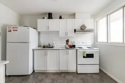 1 Room in a 3 Bedroom House near Algonquin College/Carleton Uni