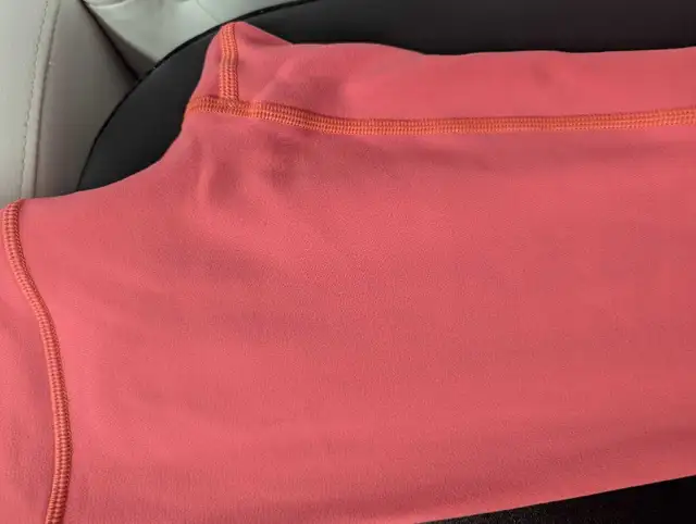 Lululemon  Wunder under coral Leggings size -XS in Women's - Bottoms in Markham / York Region - Image 9