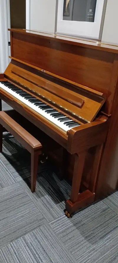 Piano 'YAMAHA' U1, View more