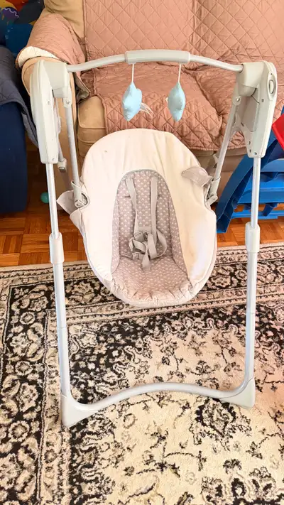 Graco Baby Swing – Works Great (Includes Battery), View more