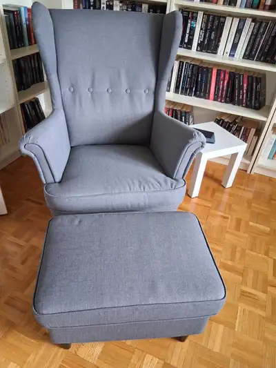 Ensemble neuf, acheté récemment mais j'ai trouvé autre chose qui me convient mieux. Ce fauteuil à or...