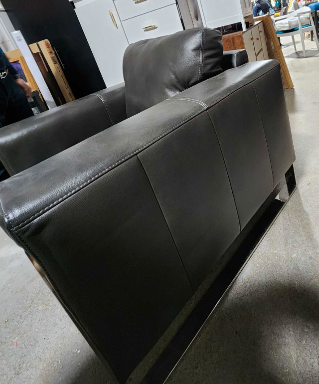 NEW Charcoal Grey  Genuine Leather Chair in Chairs & Recliners in Mississauga / Peel Region - Image 4
