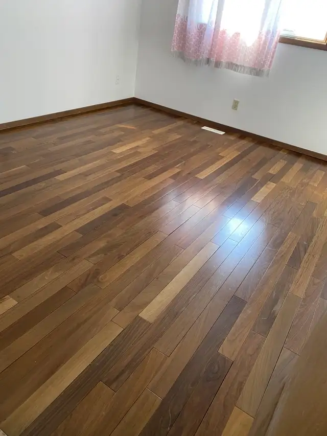 5 Mins Walk to Whitehorn Ctrain / Near Industrial Area & Airport