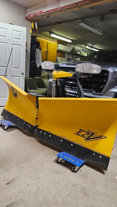 7.6 fisher vee snow plow. Excellent condition, Minimal use . 4 years old . Used on 2021 Gmc 1/2 ton...
