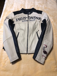 Leather Harley Davidson clothes(women’s)