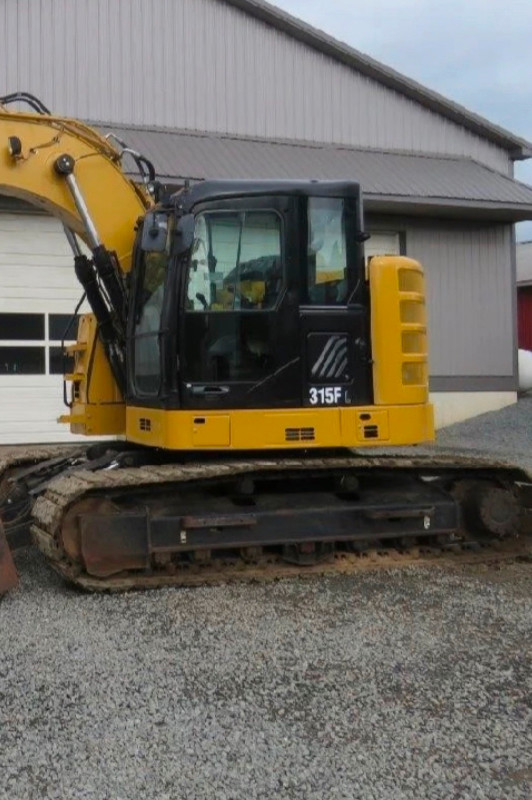 Cat 315FL Excavator - low hour machine 1283 hrs in Heavy Equipment in Regina - Image 3