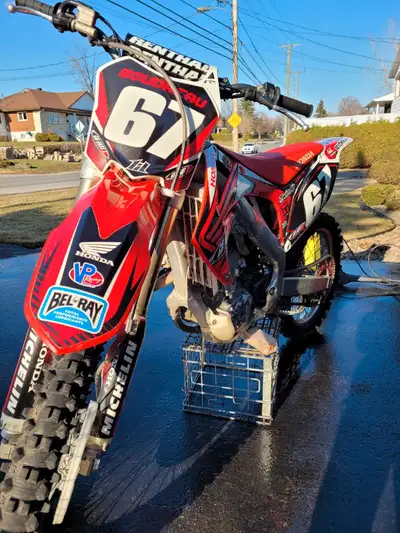 Honda CRF 250R Seulement 127H au compteur. Moteur vien tout juste d'être rebuild au complet avec fac...