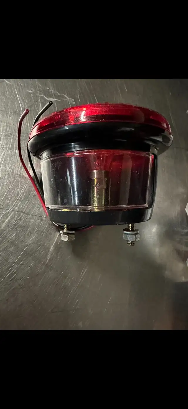  Universal Trailer brake lights in Cargo & Utility Trailers in Oakville / Halton Region - Image 3