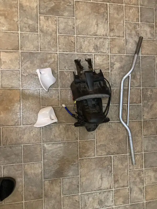 Various stock parts of a WR250r in Dirt Bikes & Motocross in City of Halifax - Image 5