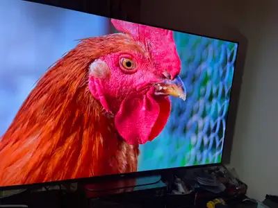Samsung tv 4K smart 49 inches like new, View more