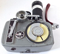 Antiquité 1961. Collection. Camera YASHICA-8 mm Japon