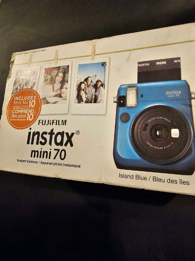 2017 fuji film instax mini 70 . Bran new package never opened  . in Cameras & Camcorders in Ottawa