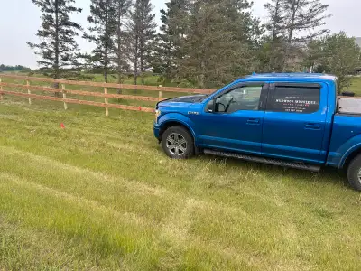 Custom fence for ranches and acreages around Wainwright