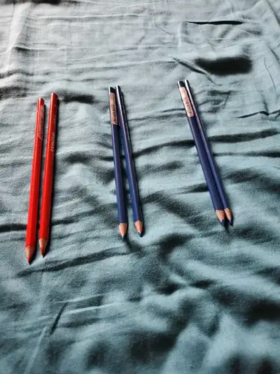 graphic design pencil , Voir plus