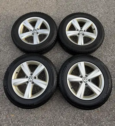 215/65/17 General Altimax Arctic winter tires off a 2020 VW Tiguan. Tires are in good shape no repai...