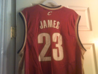 LEBRON JAMES JERSEY CAVALIERS SIZE MENS MED.