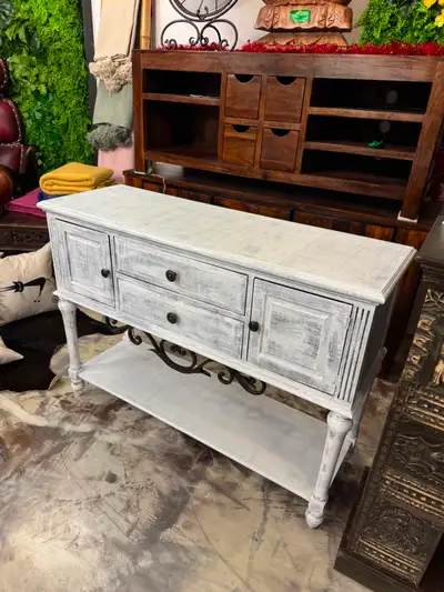✅ Liquidation stock 2025: Console, crédence Bali, coiffeuse boho, View more