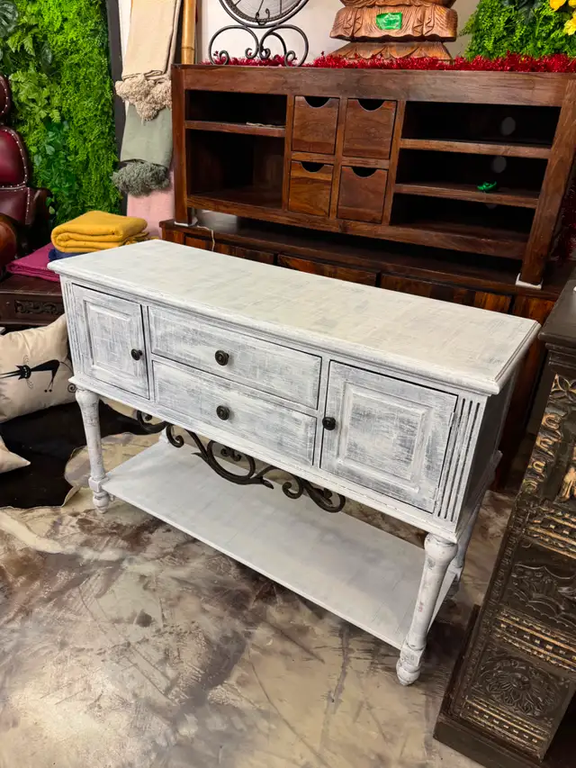 ✅ Liquidation stock 2025: Console, crédence Bali, coiffeuse boho in TV Tables & Entertainment Units in City of Montréal - Image 2