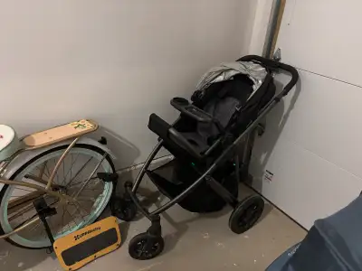 Uppababy Stroller w/ Roller Board, Bassinet, and Bassinet Stand, View more
