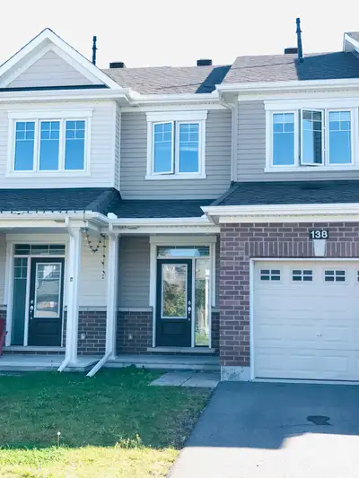 Town House with no back neighbours, available June 1st. $ 2650 Available Dec 1st. A gorgeous 3-bed/2...