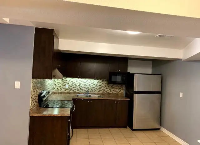 Bright & Spacious 1-Bedroom Walkout Basement for Rent in Long Term Rentals in Markham / York Region - Image 11