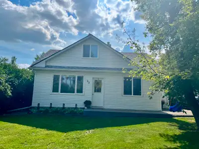 Located NE side of Ituna just off main street on large corner lot, fenced in yard and deck. Would ma...