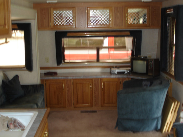 Prowler Travel Trailer "Regal model" in Travel Trailers & Campers in Calgary - Image 3