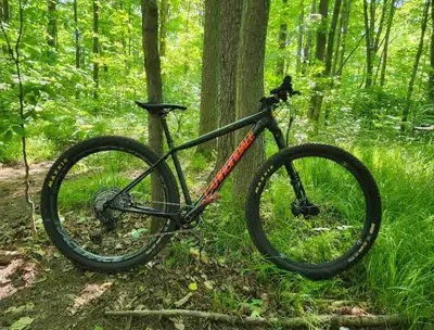 2017 Cannondale (Medium) F-SI Carbon 3 (lefty) Hardtail. Sadly it's time to sell my amazingly fast /...