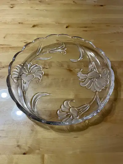Mikasa Serving Plate - Flower design - $10, View more