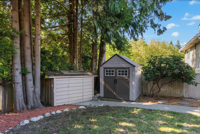 SUNSHINE HILLS HOUSE FOR RENT in Long Term Rentals in Delta/Surrey/Langley - Image 12