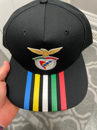 SL Benfica hat one size fits all