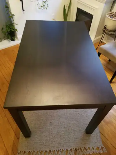 Extendable dining table, View more