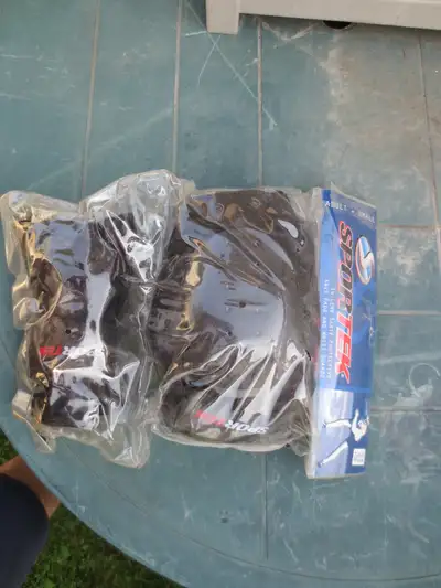 knee pads wrist guards, View more