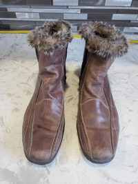 LEATHER WINTER BOOTS